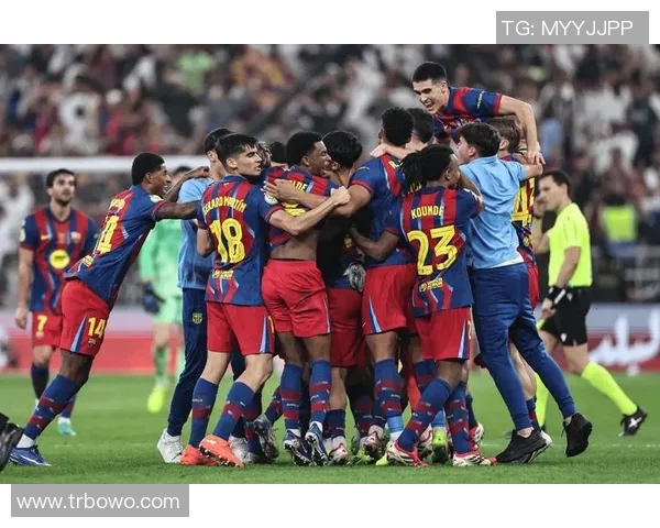 巴萨主场击败塞维利亚，梅西连续6场进球助球队跻身前三