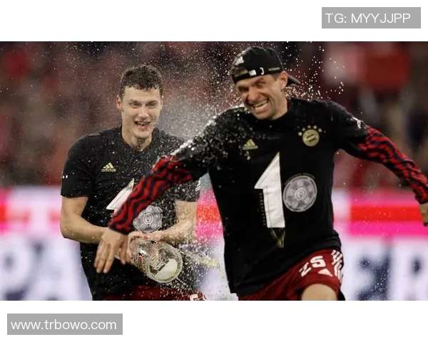 拜仁大胜锁德甲冠军，提前喜获赛季冠军称号