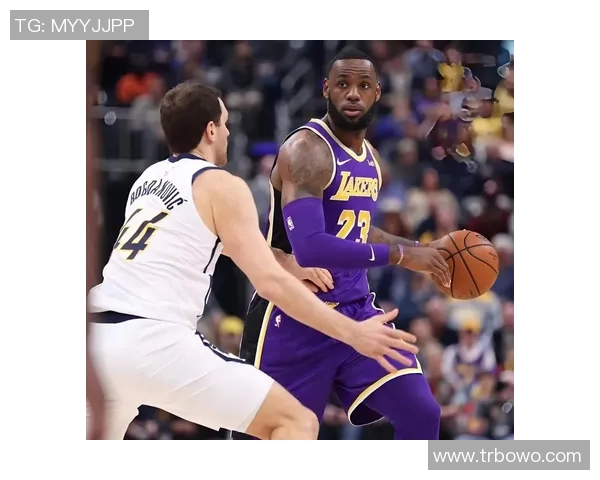 湖人宣布续约戴维斯，重建中锋组合，冲击下赛季总冠军