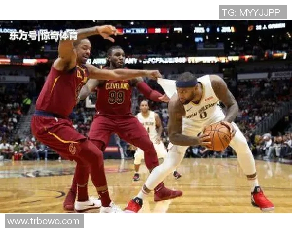 勇士队再添新援,引进前锋加强内线实力,球队士气高涨