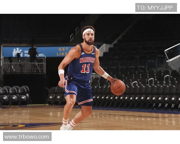 汤普森康复进入关键期,教练组密切关注他的恢复情况 汤普森康复进入关键期,教练组密切关注他的恢复情况